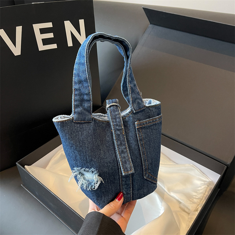 Denim bucket bag s dizajnom inspiriranim košem za povrće za žene, ulični stil, mala ručna torba
