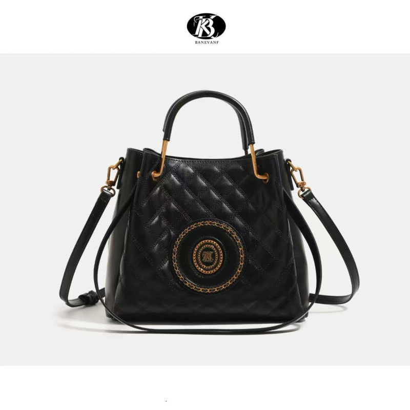 Ženska torbica od prave kože s luksuznim dojmom, quiltirana tote torba s lancem, velika kapaciteta, 2026. model, retro crossbody torba