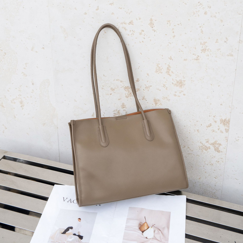 Torba za ramena od teleće kože prvog sloja, ženski stil, elegantna zrelost, velika zapremina, mekana tote torba