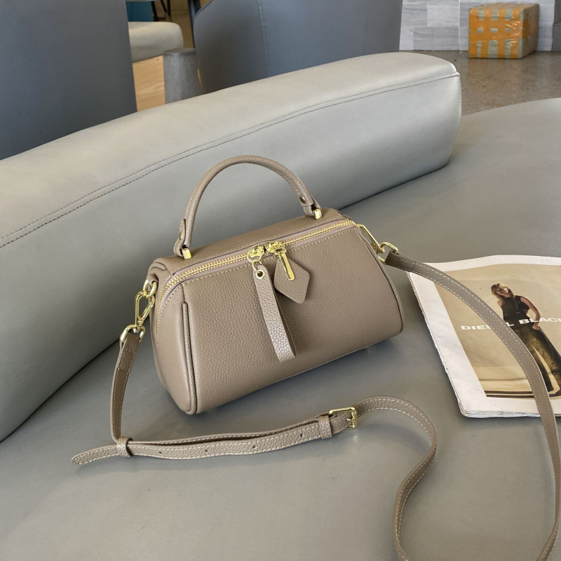 Ženska torba od prave kože, elegantan stil, 2025 novi model retro, jednostavan i klasičan Boston torba za nošenje preko ramena
