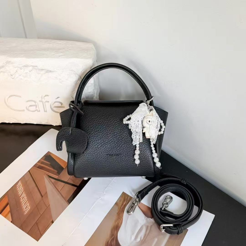 2026 nova trendi ženska mala crossbody torbica, Mori-inspiriran minimalistički stil, proljeće-ljeto, mala kvadratna torbica
