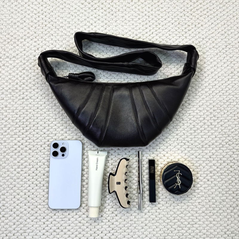 Ženska torba od prave kože s ovčjim kožom, kroasan oblik, za rameni i crossbody