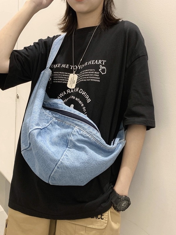 Moderna denim dumpling torba za muškarce i žene, srednja veličina, crossbody uz magnetsko zatvaranje