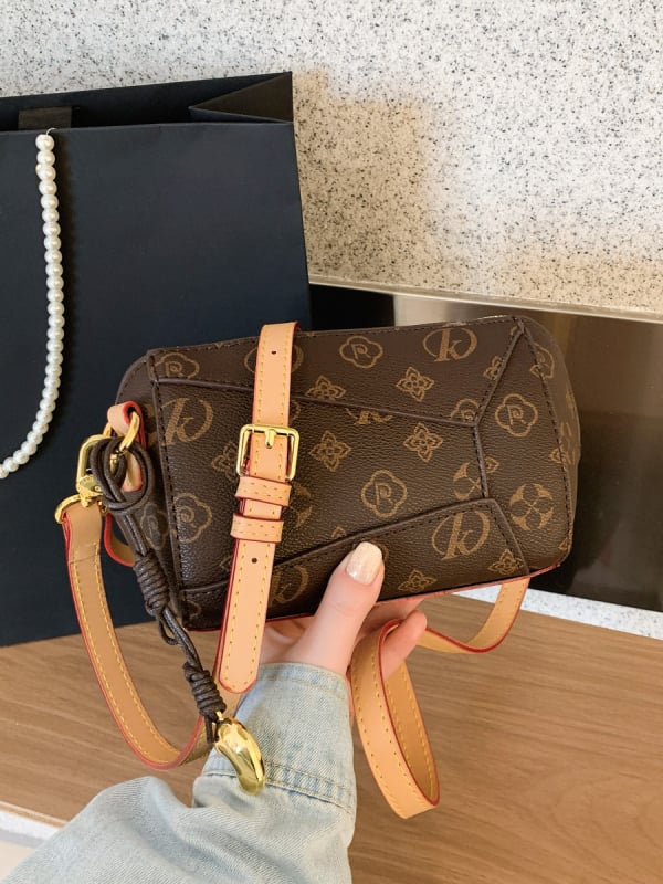 Ženska crossbody torba s printom, mala kvadratna torba, PU koža, model 6122, proljeće 2026