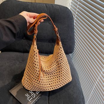 Ženska slamena tote torba za plažu, ljeto 2025 — s naramenicom za rame i crossbody, izrezani uzorak