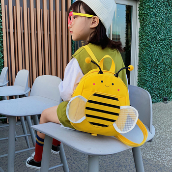 Детска раница Little Bee за малки деца с поводък