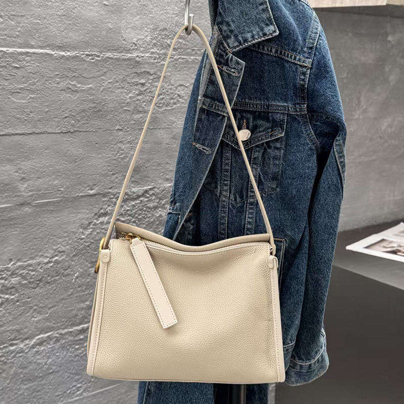 Ženska torbica ispod pazuha od prave kože, 2025 novi stil jastučića, za svakodnevno nošenje, preko ramena ili crossbody, vrhunska koža