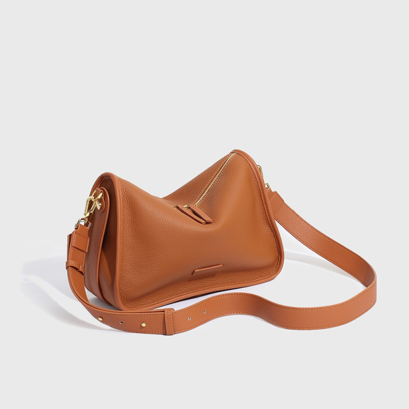 Ženska kožna crossbody torbica – vrhunska koža, Togo tekstura, mala torbica ispod pazuha 7706