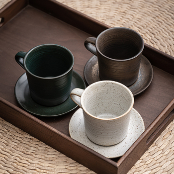 Set ceramic pentru cafea cu ceașcă și farfuriu – stil japonez, ceramică rustică, vintage minimalistă, lucrat manual