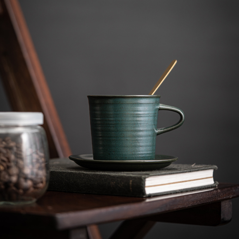 Set ceramic pentru cafea cu ceașcă și farfuriu – stil japonez, ceramică rustică, vintage minimalistă, lucrat manual