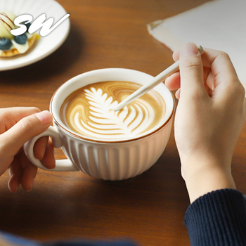 Set japonez din ceramică pentru cafea cu farfurie – stil retro, realizare manuală latte art