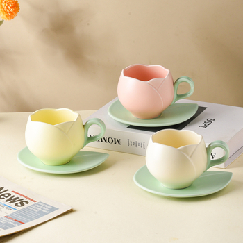 Set ceramic cești de cafea cu farfurioară, în stil japonez, cu motiv de lalea