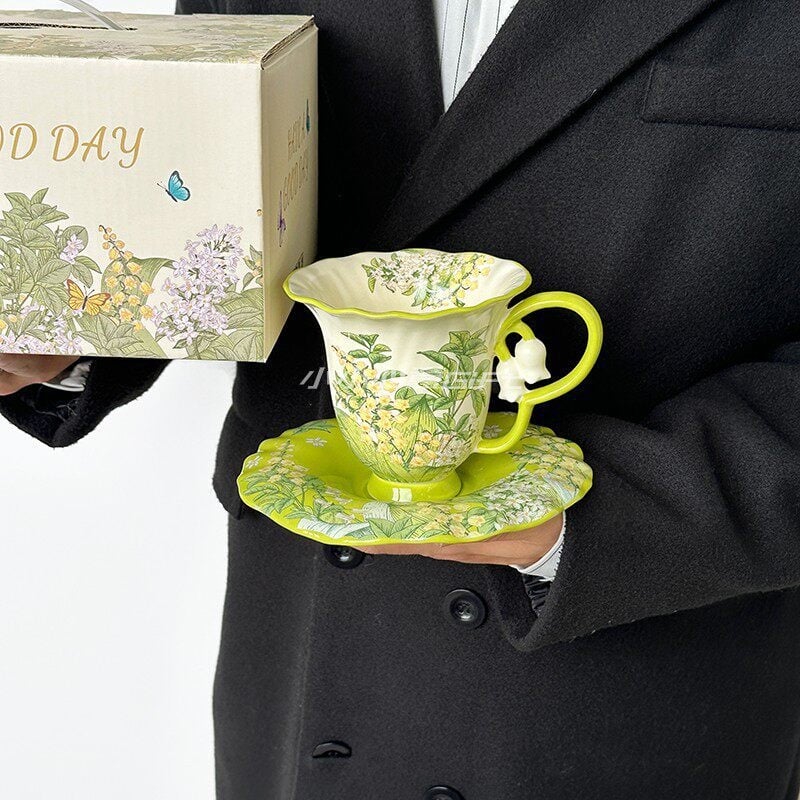 Set cafea cu ceașcă și farfurie, motif flori 3D cu clopoței de vânt, ceramică premium, cadou suvenir