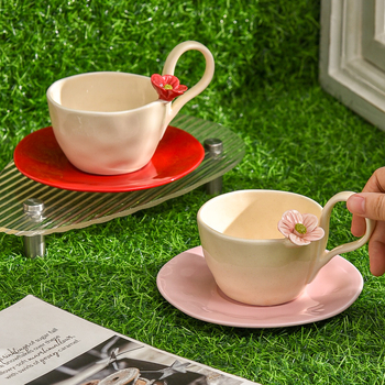 Set cești de cafea cu farfurioară, flori tridimensionale, ceramică lucrată manual, design elegant
