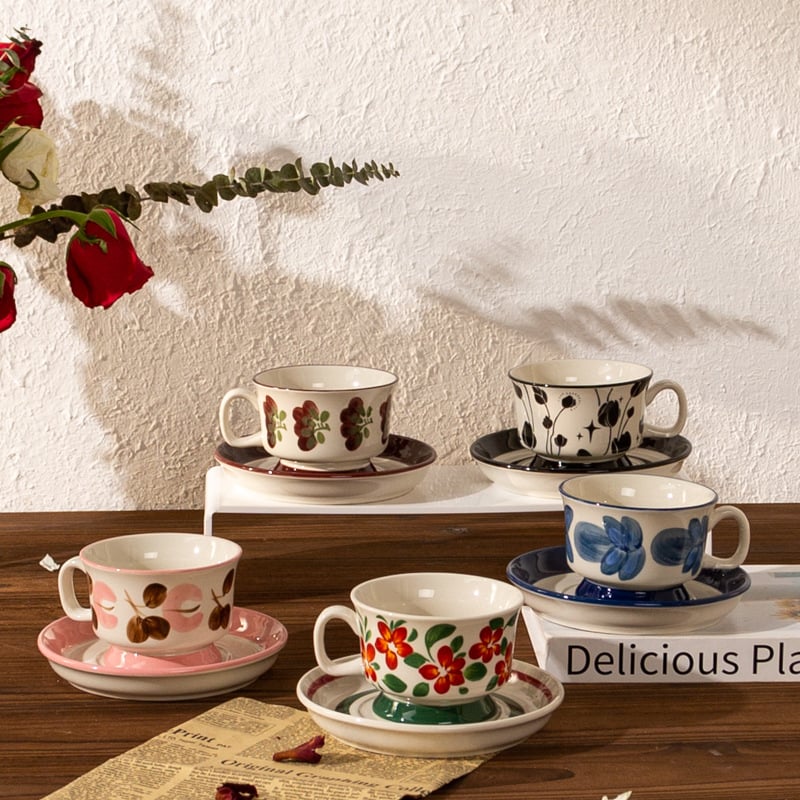 Cană de cafea ceramică pictată manual, stil retro, cu model floral, elegantă