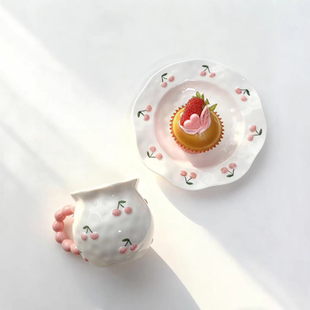 Ceașcă de porțelan cu relief în motiv de cireș, pentru uz casnic — cafea, ceai, lapte și apă, design elegant