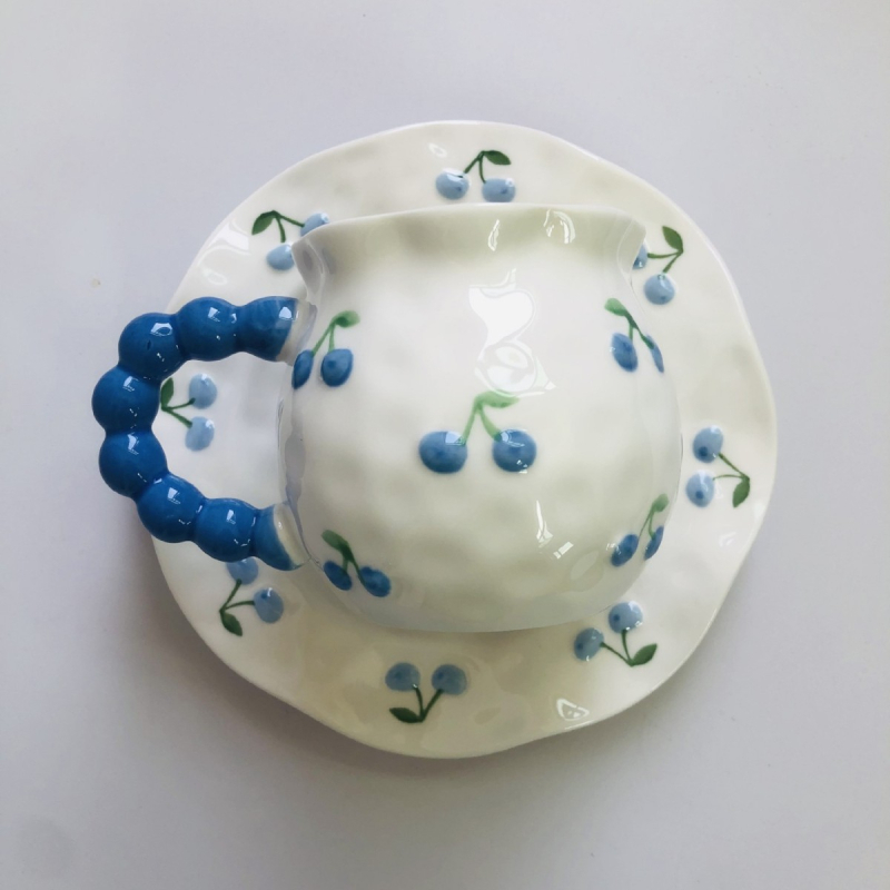 Ceașcă de porțelan cu relief în motiv de cireș, pentru uz casnic — cafea, ceai, lapte și apă, design elegant