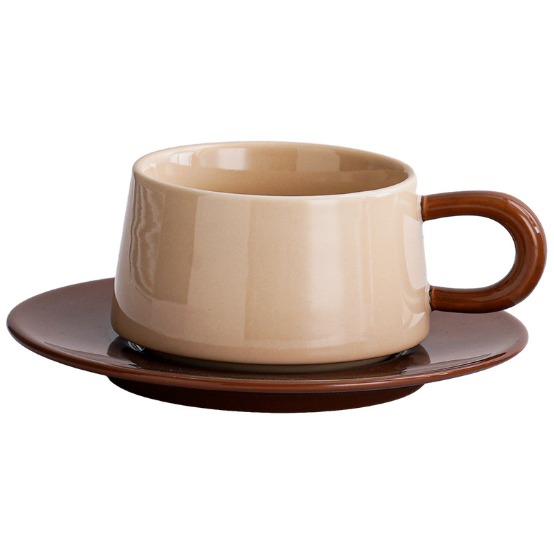 Set ceramic de cafea cu ceașcă și farfurioară în stil nordic, cu culori contrastante