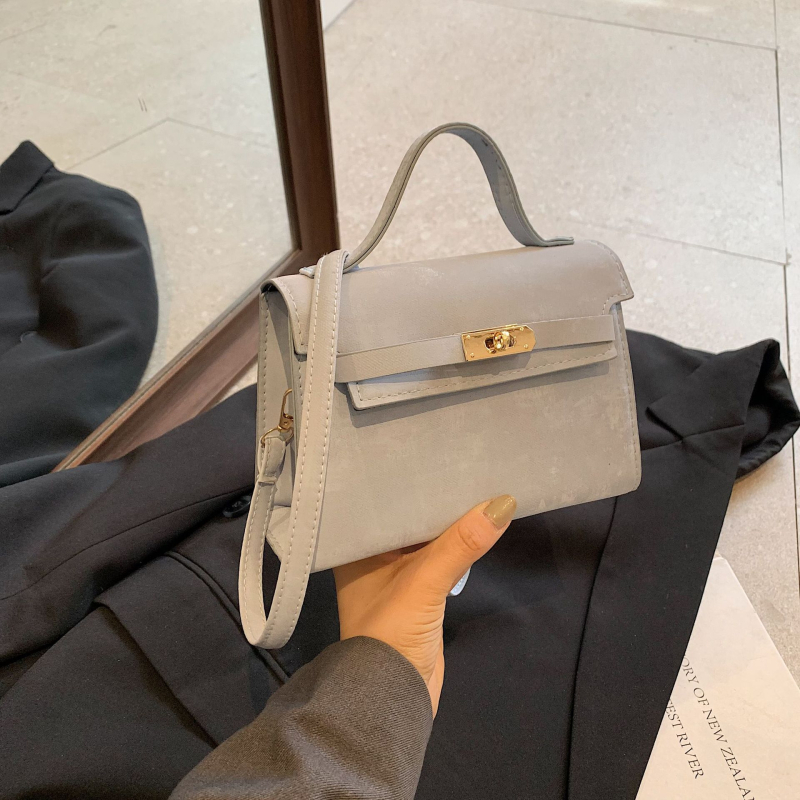 Ženska torba u francuskom stilu, personaliziran modni dizajn, torba tipa Kelly, ramenski stil po korejskom modelu, kompaktna i svestrana za svakodnevnu upotrebu.