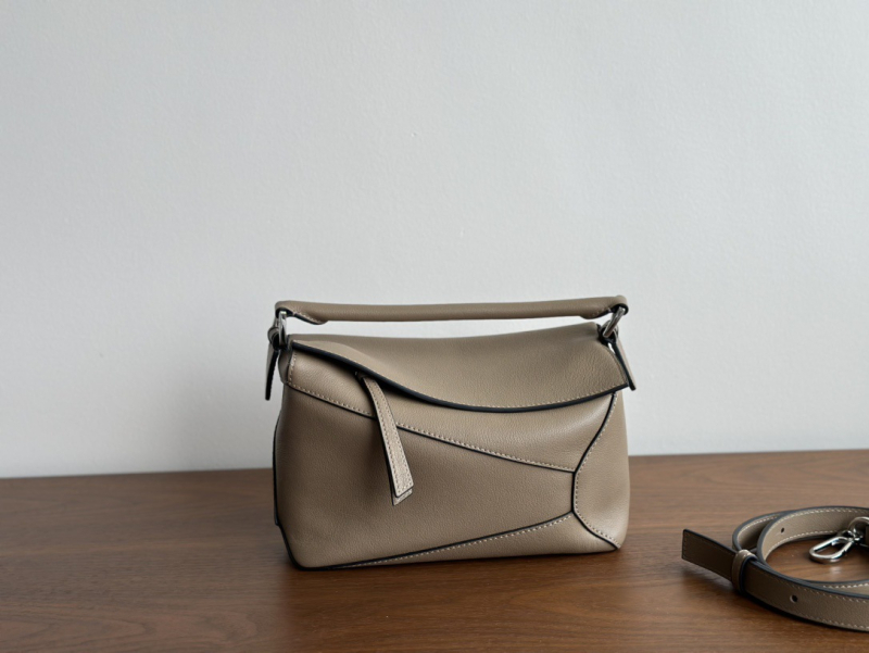 Geometrijska ženska torbica srednje veličine, visoka kvaliteta, velika zapremina, minimalistički stil, za rameno i crossbody