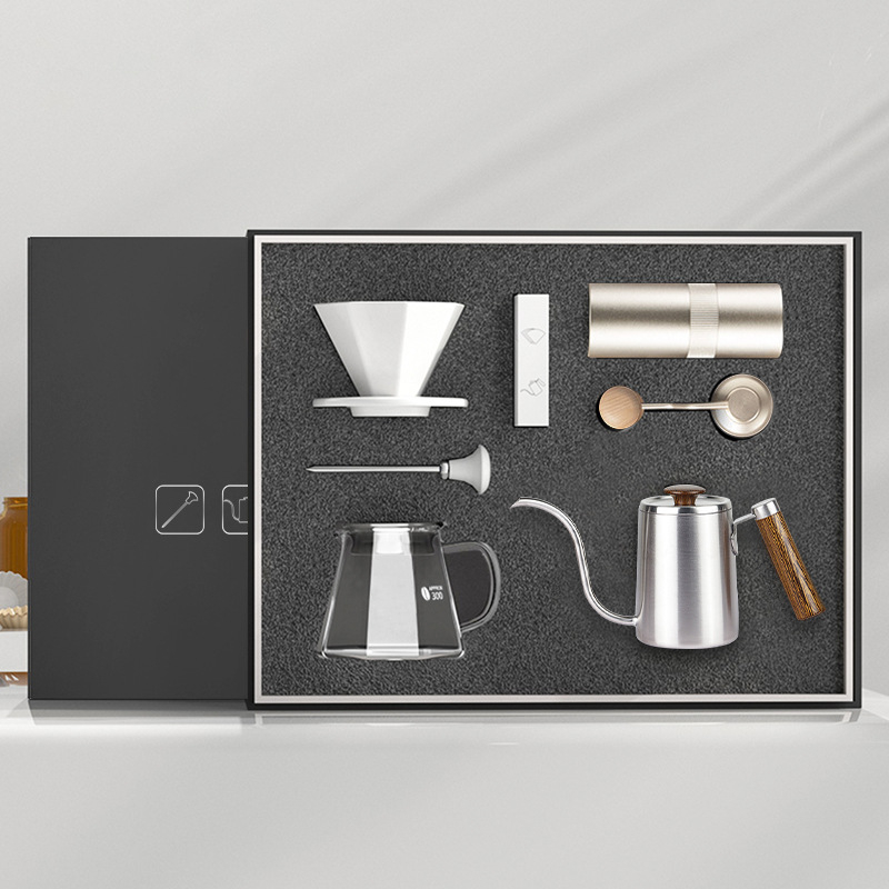 Set de râșniță manuală pentru cafea și fierbător pour-over, într-o cutie cadou