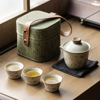 Set Gongfu de ceai ceramic pentru călătorii cu trei cești, bej Ru kiln, portabil, stil primăvară piersică roz
