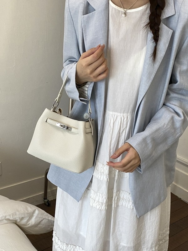 Proljetna ženska torbica Kelly u korejskom stilu, novi model 2026, jednostavna i elegantna, za nošenje preko ramena ili crossbody