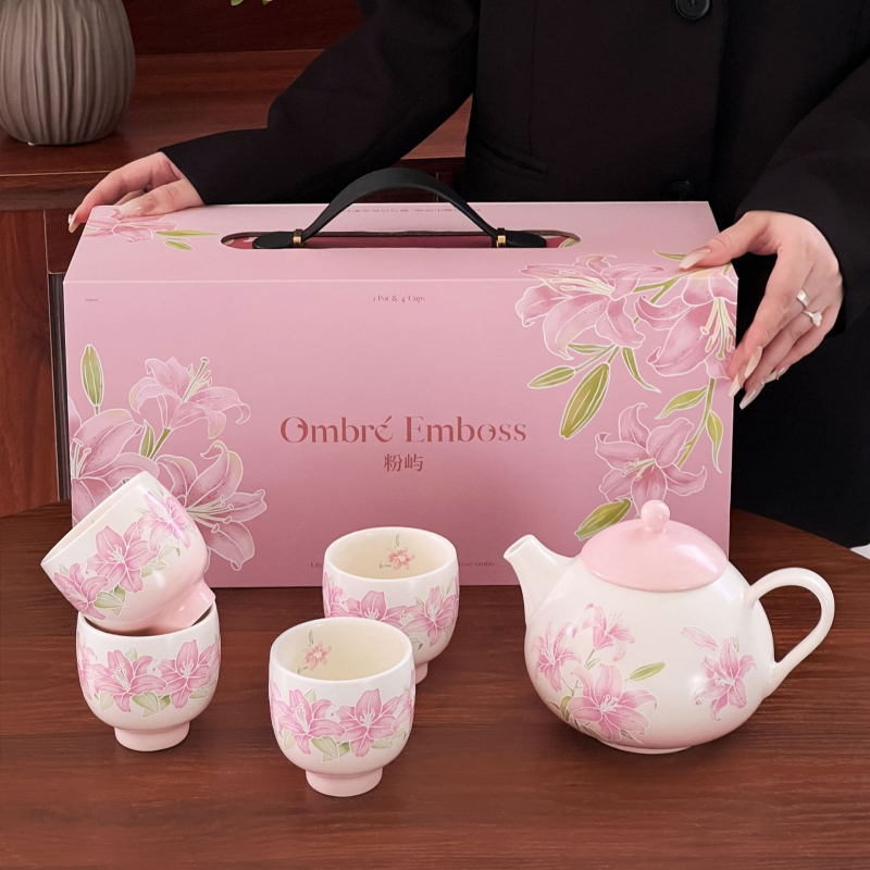 Shang En set de ceai ceramic pentru uz casnic, cutie cadou, design reliefat cu crini, culoare sub glazură, pachet cu șase seturi, stil retro elegant