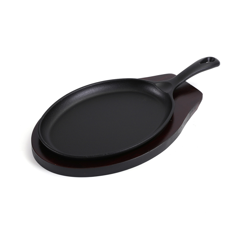 Tigaie grill din fontă, rotundă, cu mâner unic și mâner din lemn, antiaderentă, potrivită pentru pește și friptură.