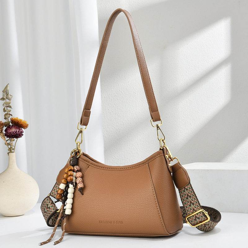 Ženska torba u franuskome stilu – moderna svakodnevna crossbody torba s retro šarmom