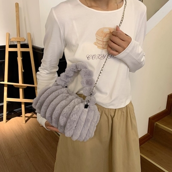 2025 usklađena jesen-zima modna mala torbica s pliš teksturom, stilna crossbody torba za rame