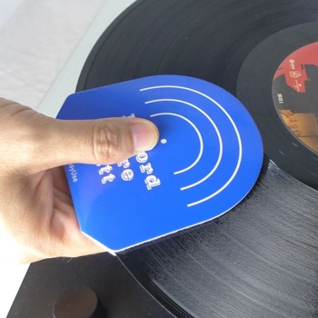 Клип за диск за винилови LP плочи и защитна подложка за почистване, комплект от 2 броя, без отпечатъци