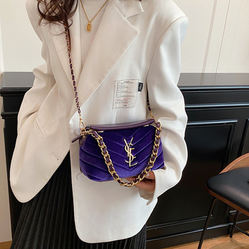 Zamatna torbica s lancem za žene – mini veličina, elegantna preko ramena i crossbody, troje u jednom