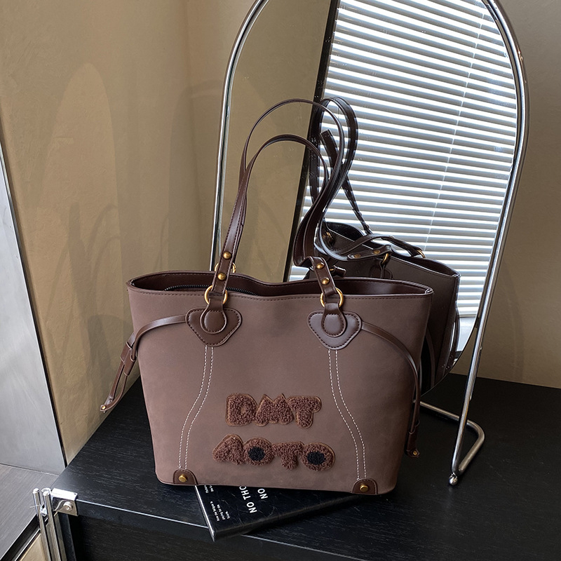 Ženska tote torba, velika kapaciteta, čvrsto dno, trodimenzionalni oblik, korejski stil, svestrana torba za rameno, vrhunski dojam, retro torba s slovima