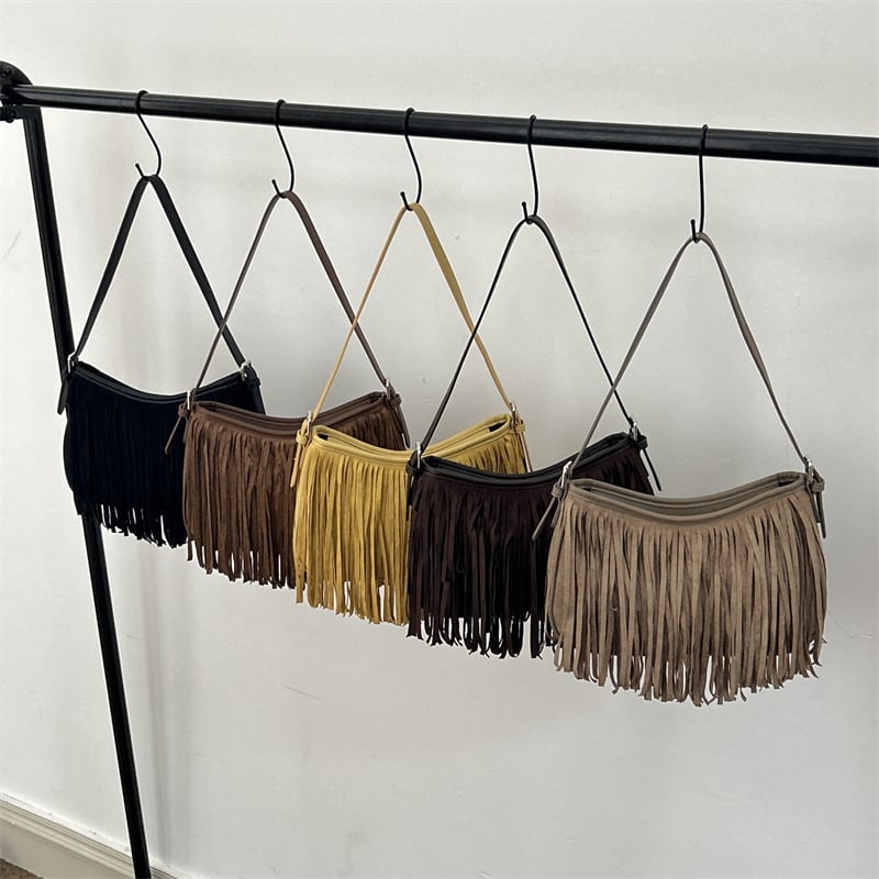 Ženska velurova torbica s resicama, crossbody torba, zima 2025, jednobojna, minimalistički dizajn