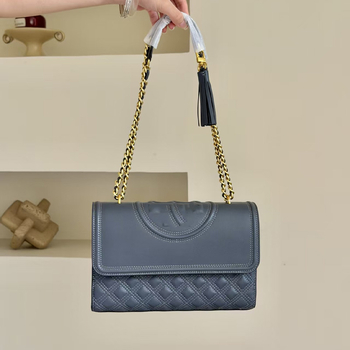 Ženska torba od prave kože s prešivanjem i resicama, crossbody, mala kvadratna torba