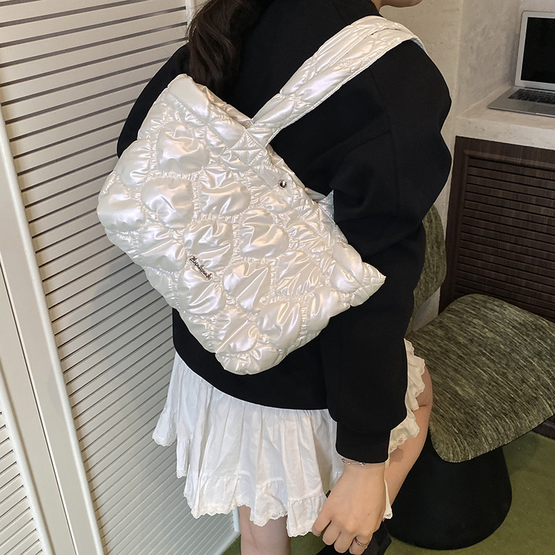 Ženska torba velikog kapaciteta, casual stil, torba preko ramena s vezenim srcem