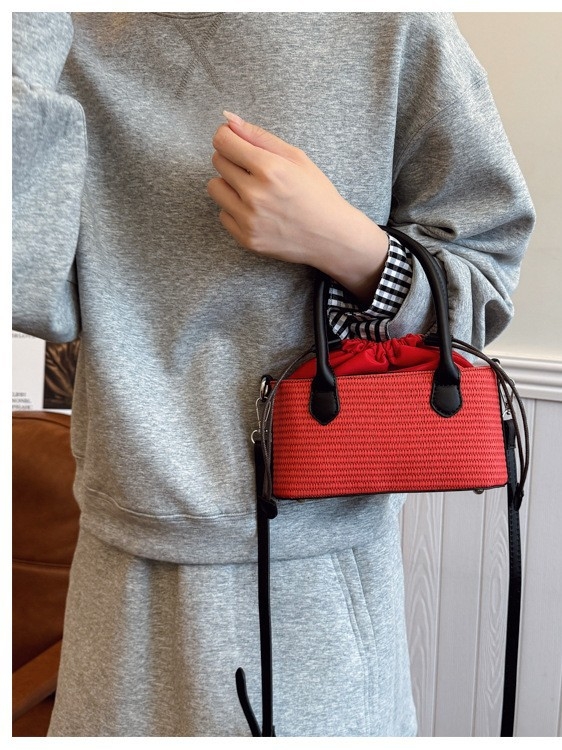 Ženska torba od slame, pletena — u stilu šume, za ramensku i crossbody za plažu, praktična, moderna i elegantna