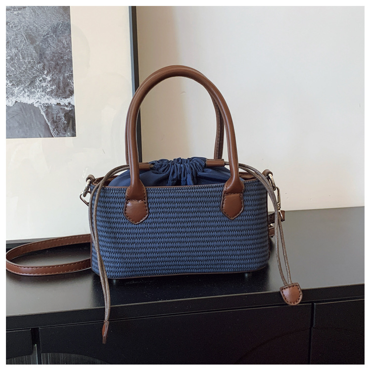Ženska torba od slame, pletena — u stilu šume, za ramensku i crossbody za plažu, praktična, moderna i elegantna