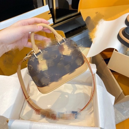 Torba u obliku školjke od prave kože s visokokvalitetnim printom, svestrana ručna i crossbody torba, srednje veličine, zatvarač, unutarnja džep za telefon, proljeće 2025