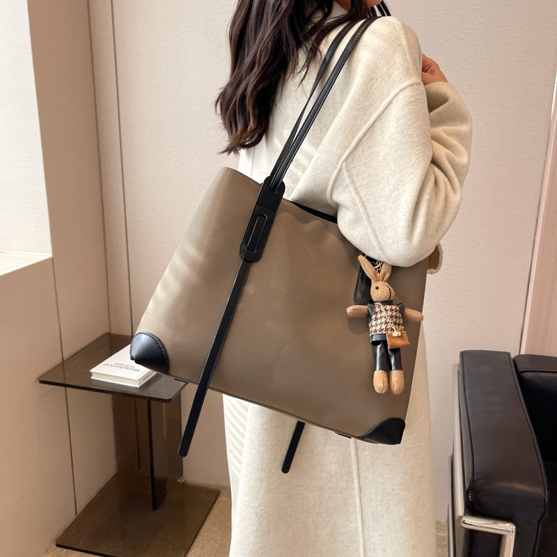 Ženska nylon torba Tote, velika zapremina, gradski minimalistički dizajn, torba za ramena, svestrana za svakodnevnu upotrebu