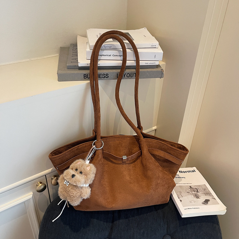 Ženska torba velike kapacitete, retro stil za jesen-zimu 2025, svestrana svakodnevna tote torba s plisiranim detaljem i dvostrukim ručkama