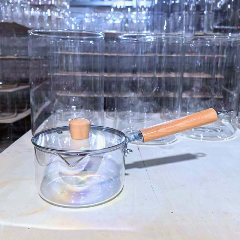 Oală din sticlă borosilicată cu mâner unic, pentru supe și tocană, capac din sticlă temperată, 1.1–2 L, stil luxos ușor
