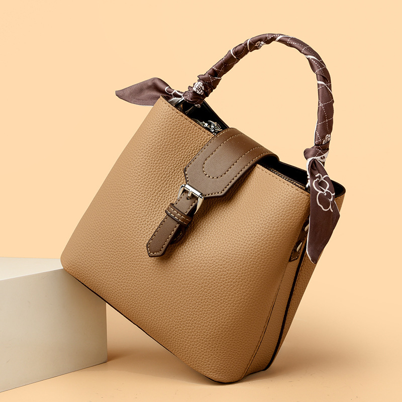 Nova ženska torba tipa kanta 2025, s naramenicom za crossbody, velika kapaciteta, retro europski i američki stil