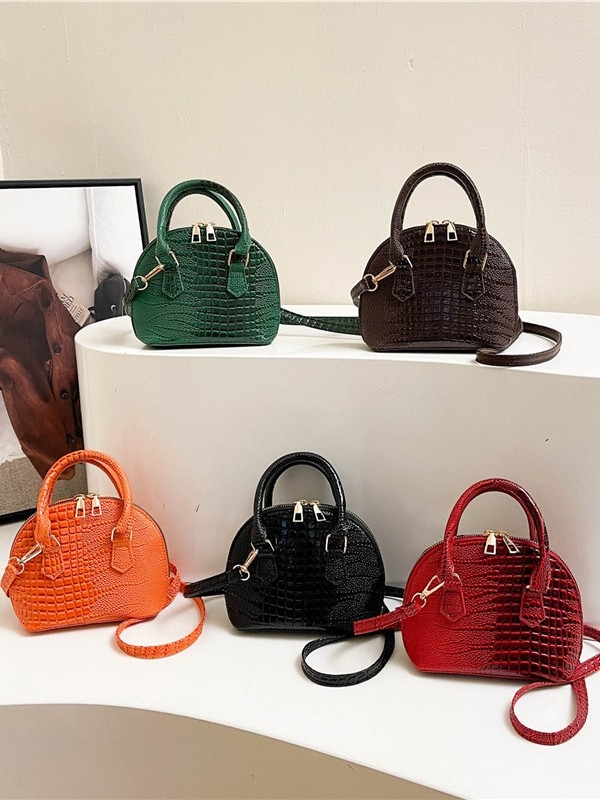 Ženska torbica s krokodilskim uzorkom, proljeće 2026., mala torbica za rameni crossbody, retro oblik školjke