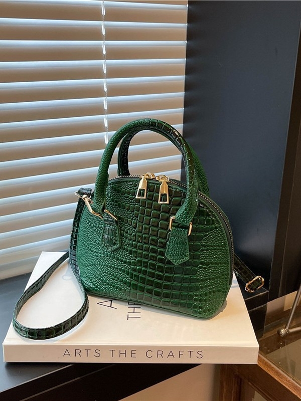 Ženska torbica s krokodilskim uzorkom, proljeće 2026., mala torbica za rameni crossbody, retro oblik školjke