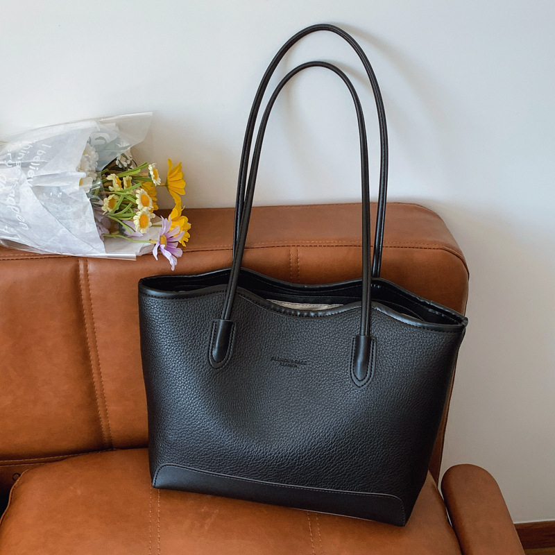 PU tote torba srednje veličine s teksturiranom površinom, crossbody u bucket stilu, kontrastne boje