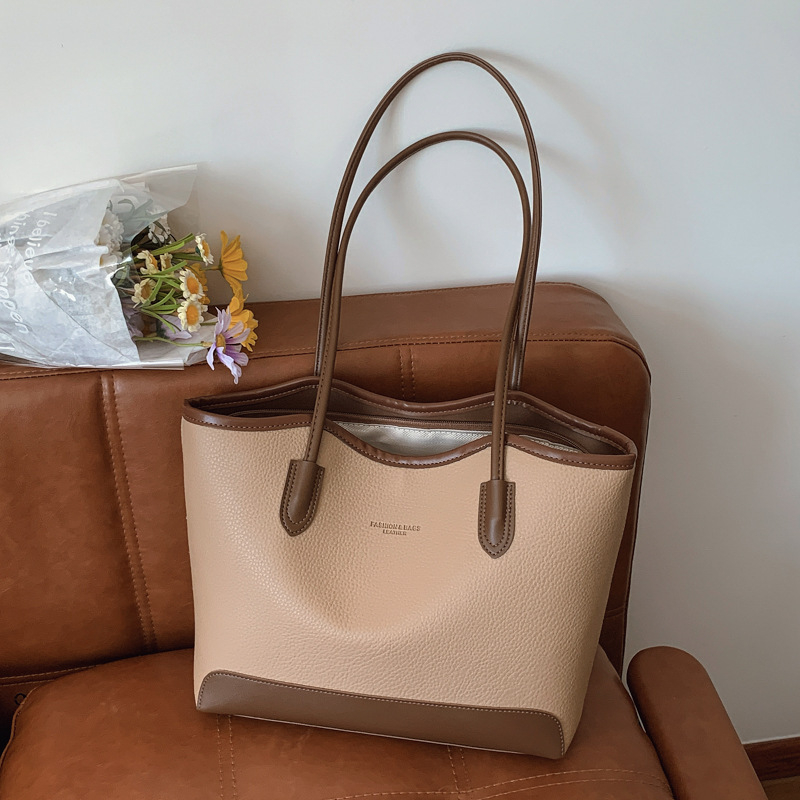 PU tote torba srednje veličine s teksturiranom površinom, crossbody u bucket stilu, kontrastne boje