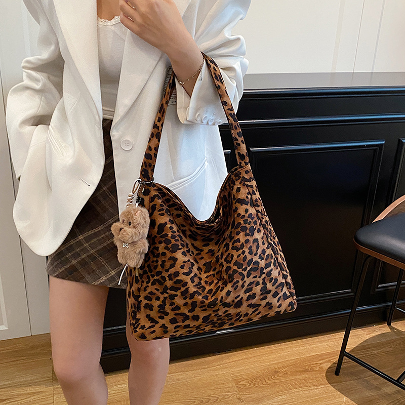 Ženska velika tote torba s leopard printom, jesen 2025 moda, retro stil, velik kapacitet za svakodnevnu upotrebu