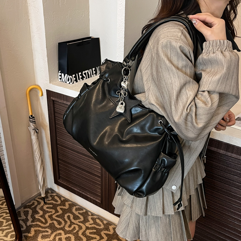 Velika retro torba za žene, jesen-zima 2026, casual crossbody tote s teksturiranom površinom